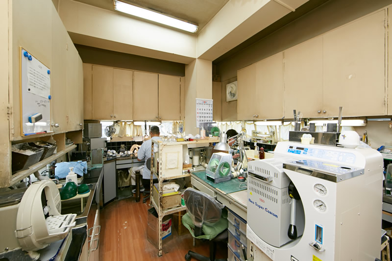 3.院内技工室の併設で「美しい仕上がり」に